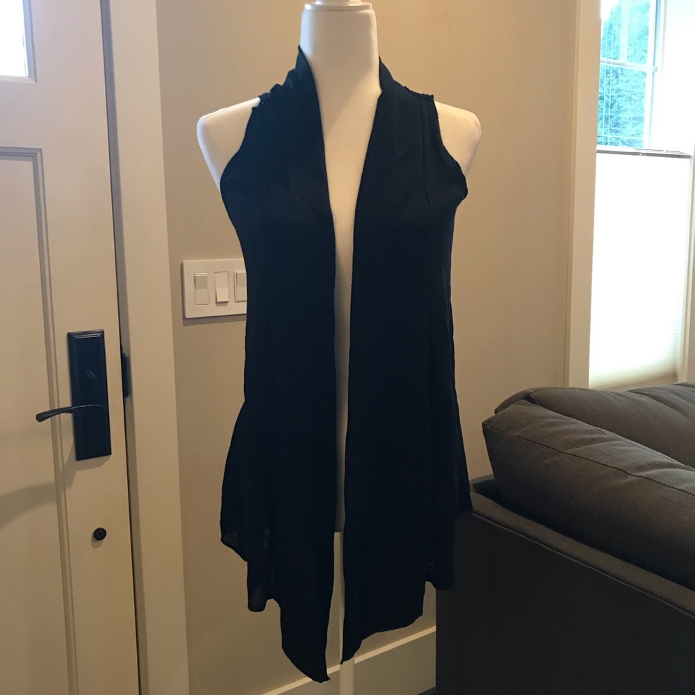 Sweater vest
